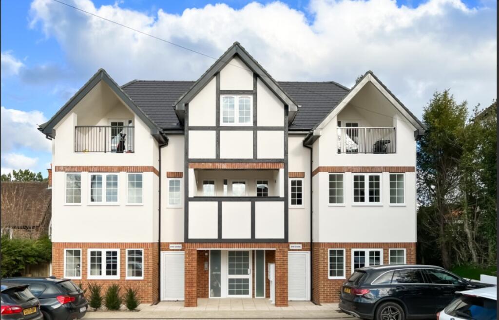 Main image of property: Hartley Old road, CR8