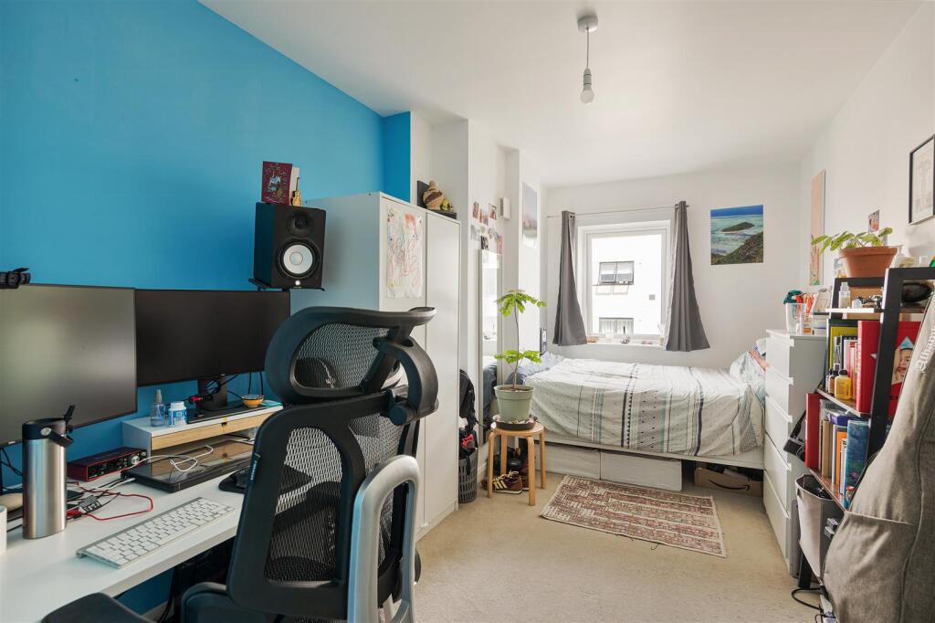 Thornbury Way, Walthamstow - View 4