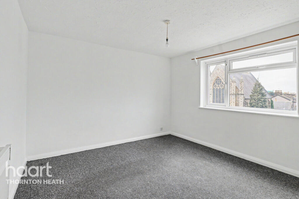 Bensham Manor Road, Thornton Heath photo 4