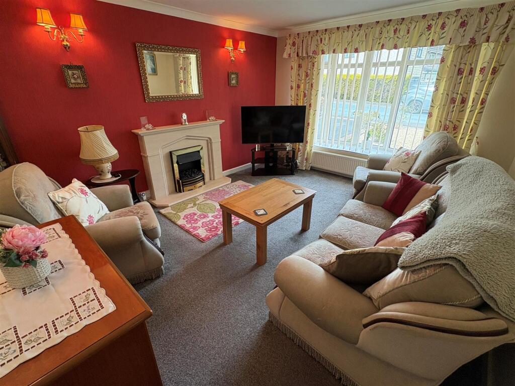 Additional image 2 of Oakleigh Avenue, Clayton, Bradford