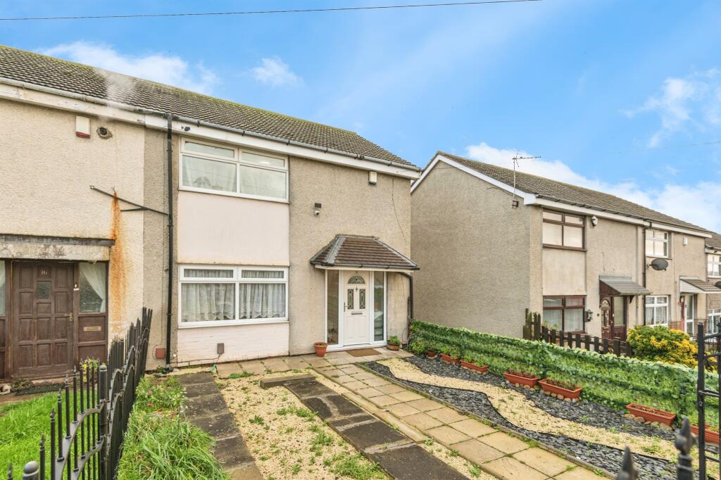 2-bed terraced on Farringdon Close, Bradford, £110,000