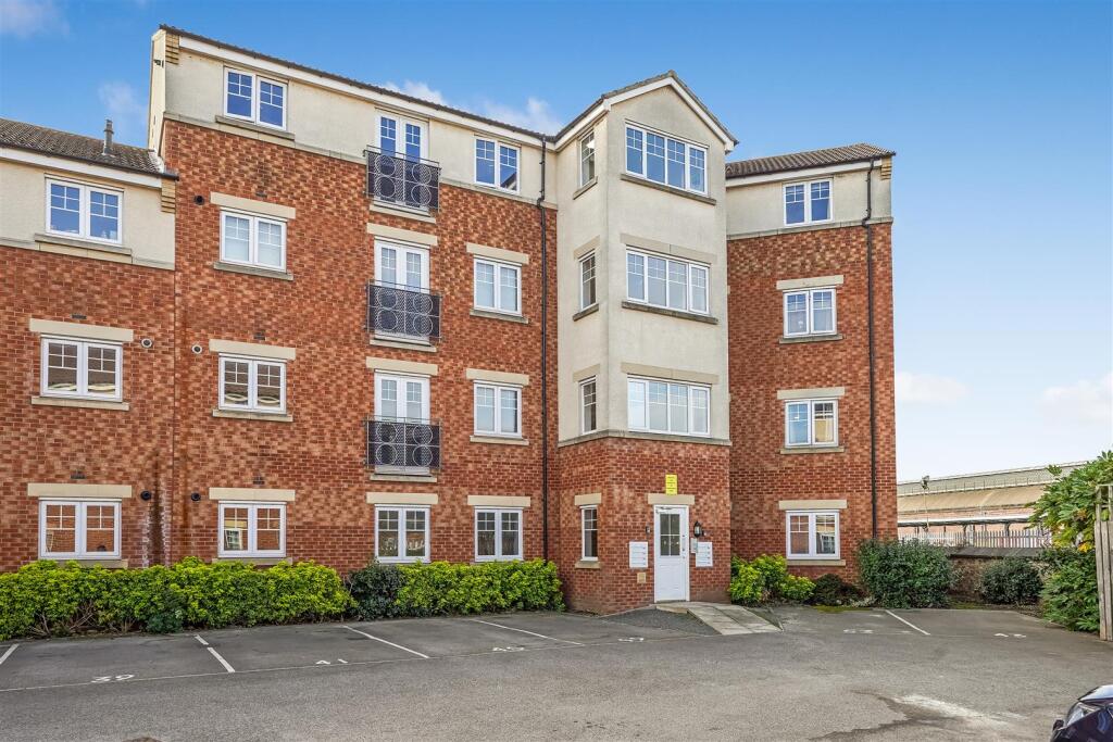 2-bed flat on Appleby Close, Darlington, £91,000