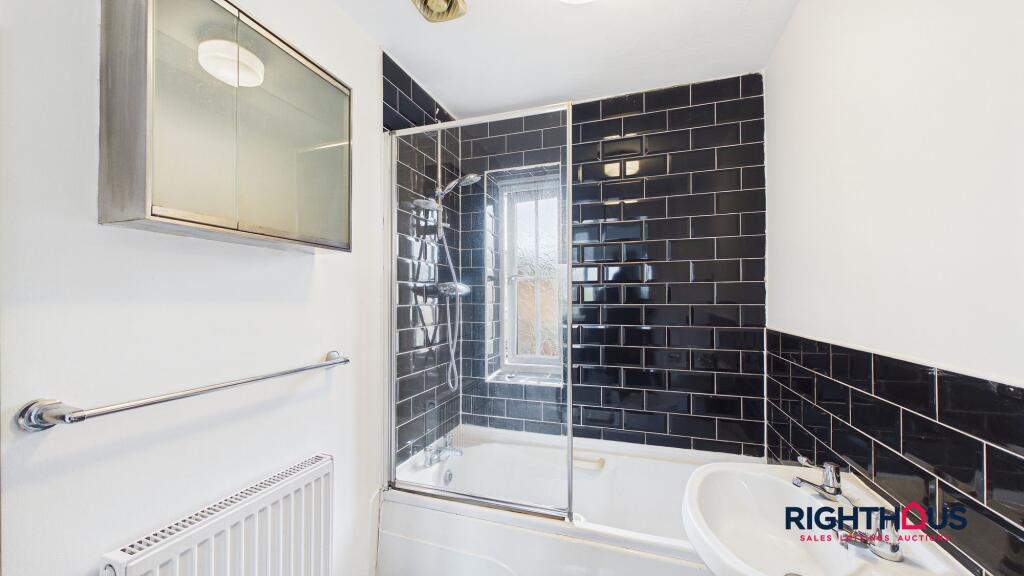 Lime Vale Way, Bradford, BD6 - More