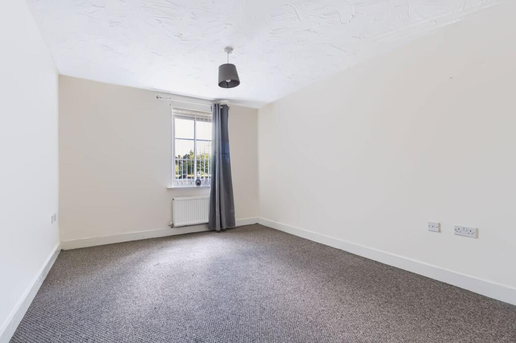 Apartment in Warrington - View 5