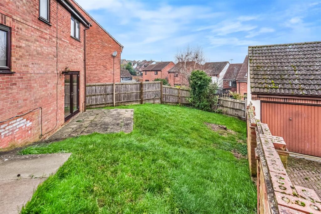 Taylor Drive, Lawford, Manningtree - View 3