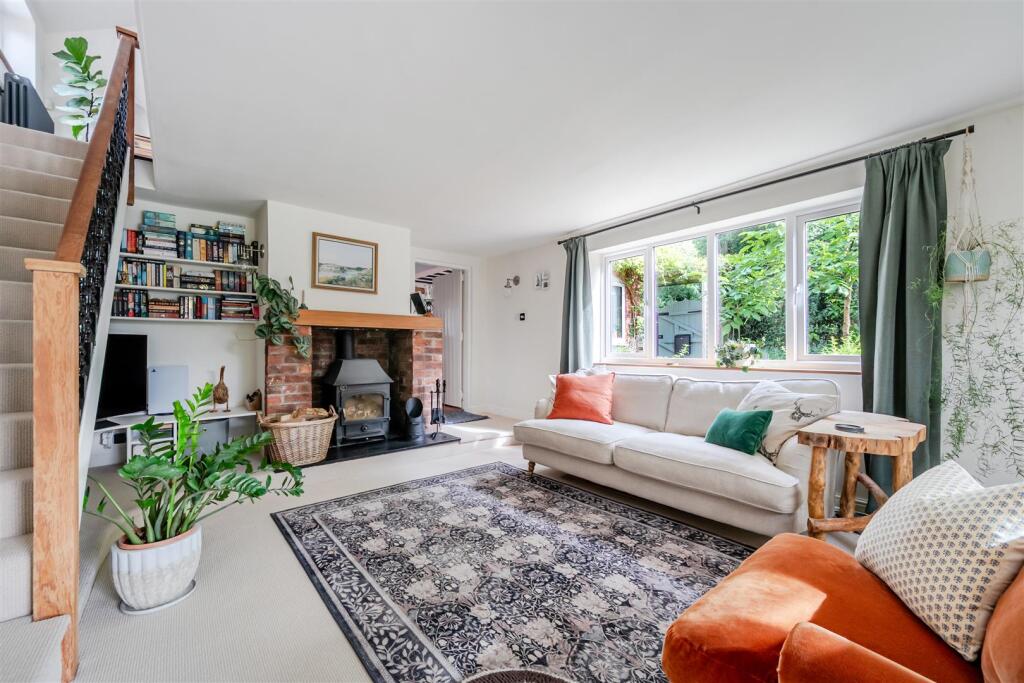 House in Shrewsbury, Cuddington - More