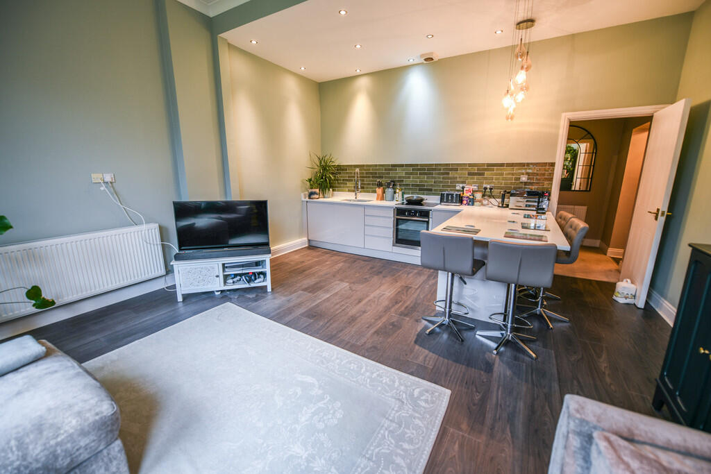St. Margarets Road, Altrincham photo 4