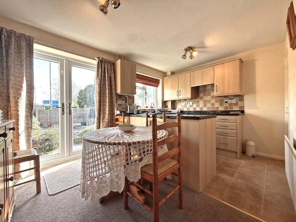 House in Shrewsbury, Reabrook Estate - View 3