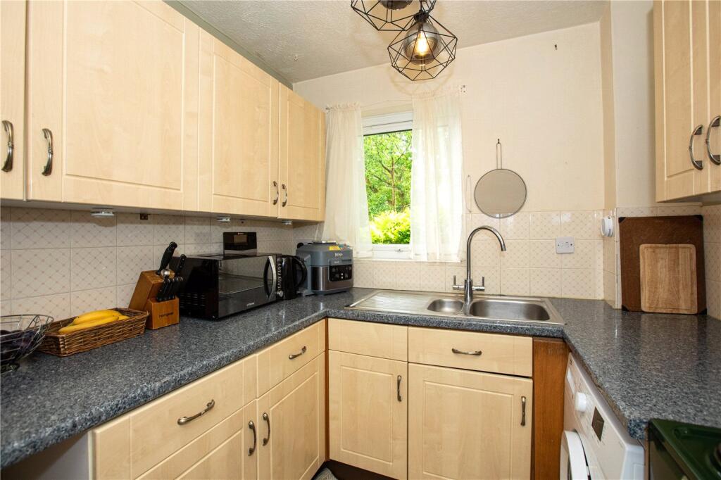 Montargis Way, Crowborough, East Sussex, TN6 - View 5