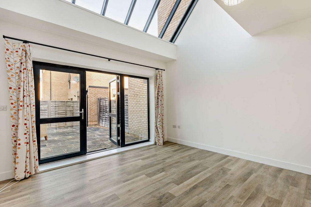 House in Cambridge, Trumpington - View 4