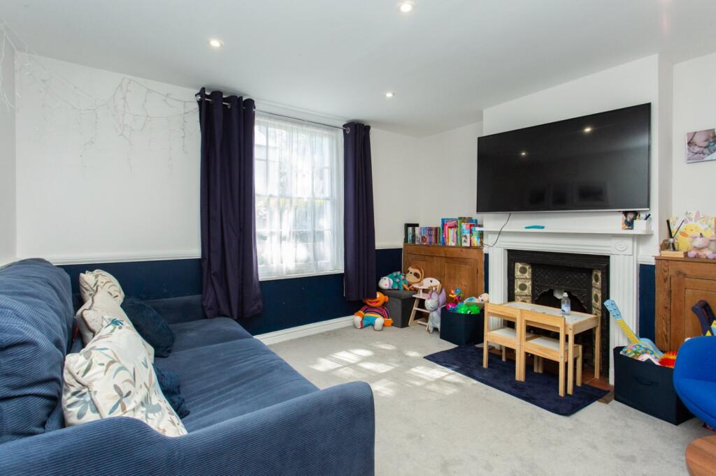 House in Tonbridge - View 4