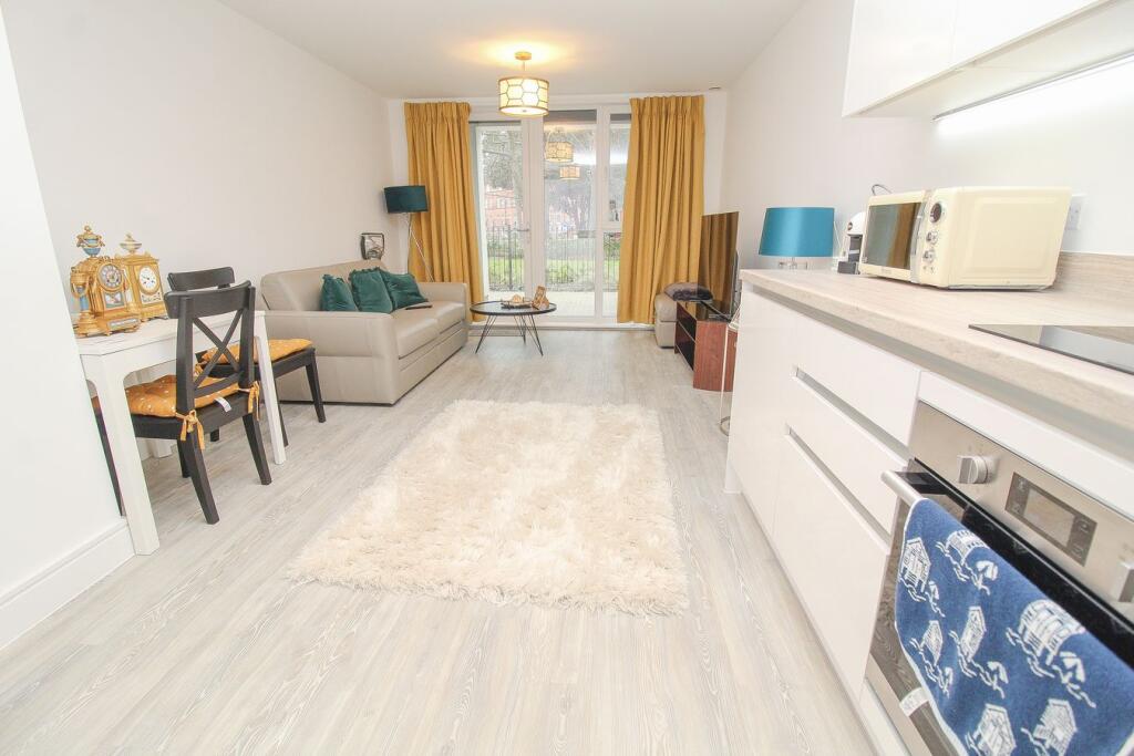 Apartment in Bournemouth - View 5