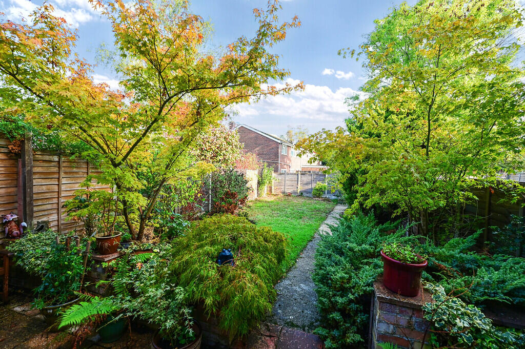 House in Guildford - View 5