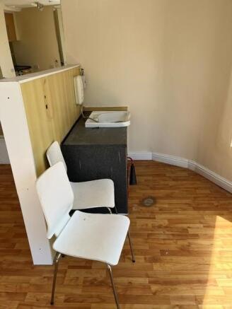 Birstall salon 3.jpg