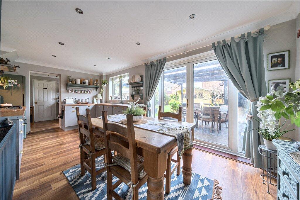 Kinver Close, Romsey, Hampshire photo 4