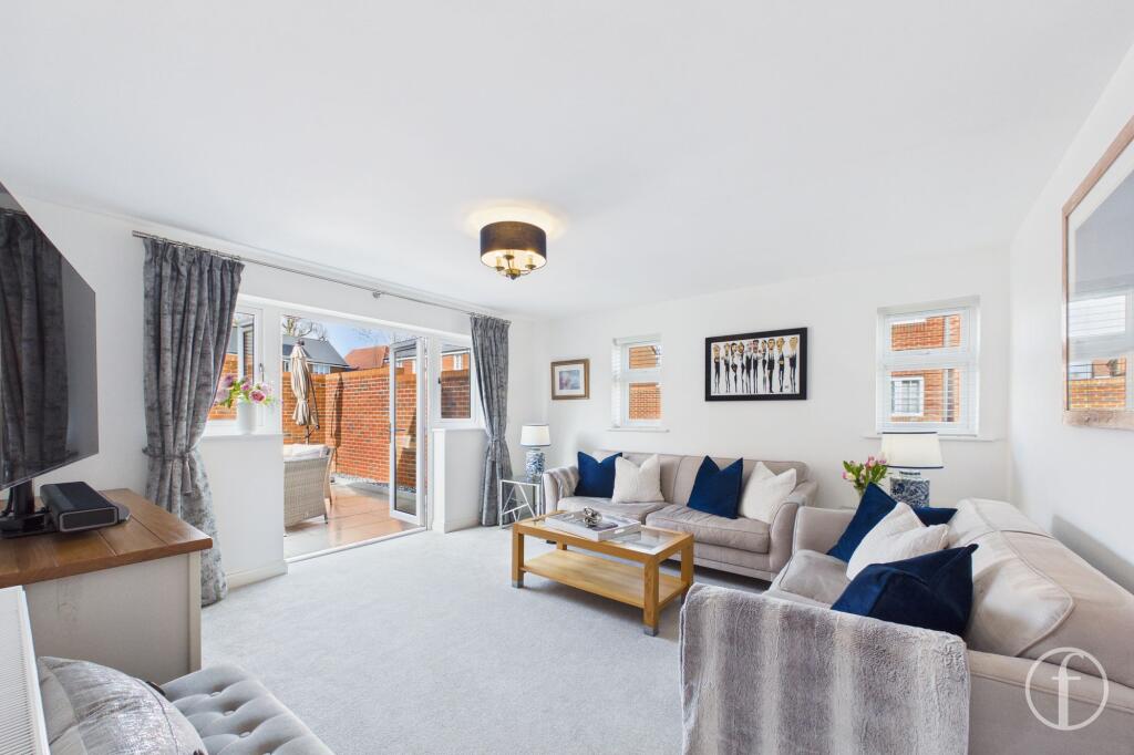 Fieldfare Crescent, Botley, SO32 photo 3