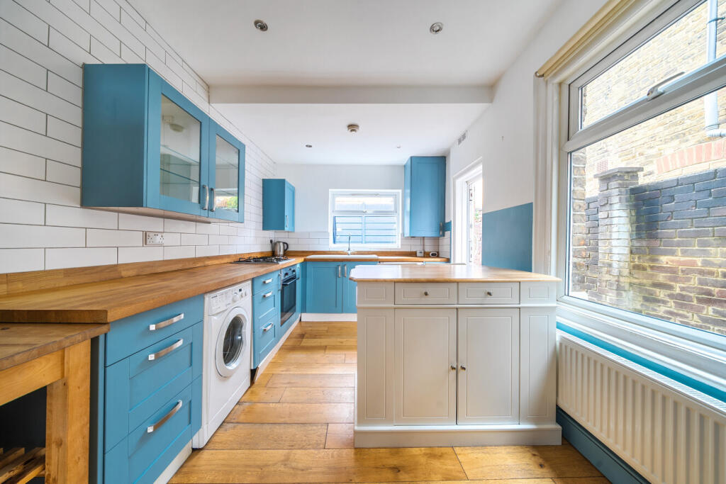 House in London - View 5