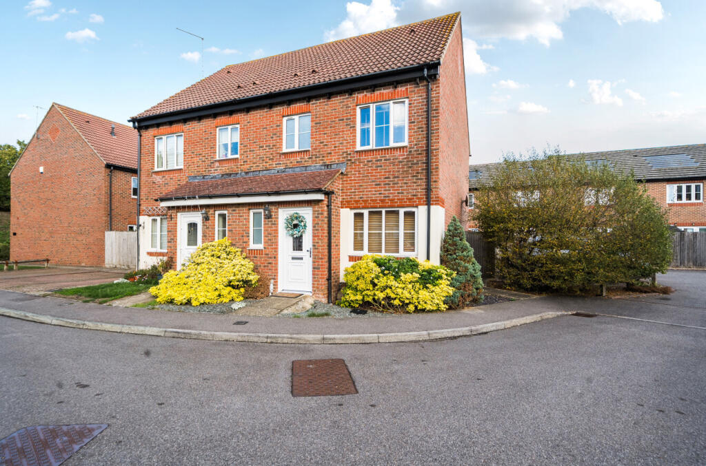 3-bed semi-detached on Watersmead Drive, Littlehampton, West Sussex, BN17, £375,000