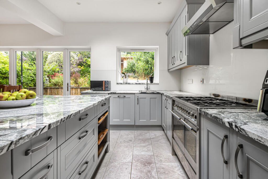 House in London - View 5