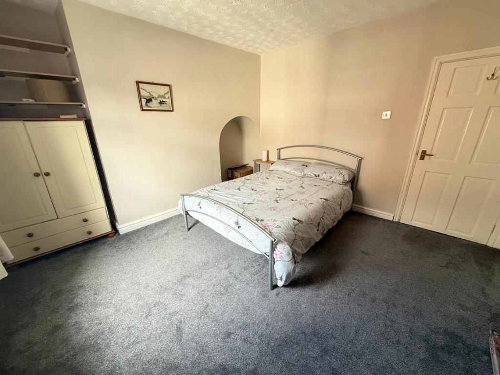 House in Macclesfield, Moss Rose - More