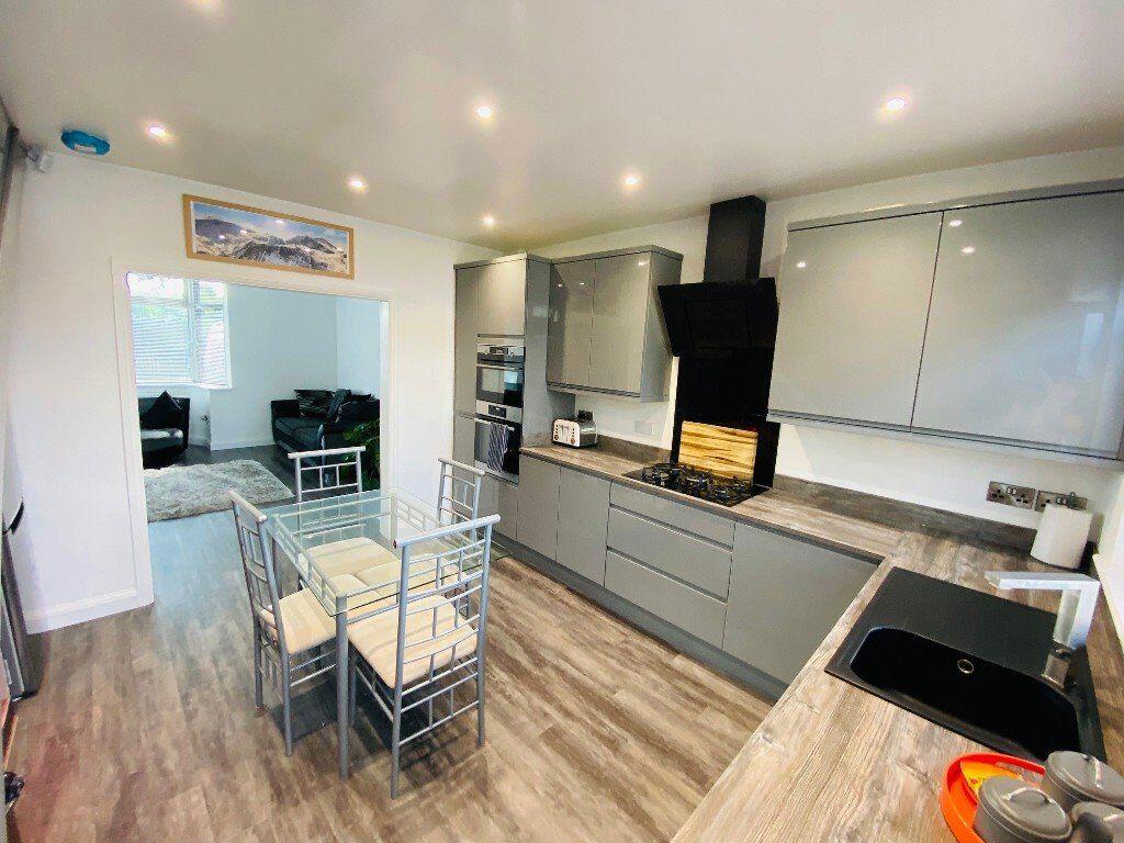 Main image of property: Laburnham Road, Macclesfield (6)