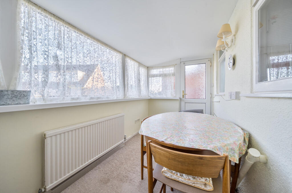 Alexander Close, Creech St. Michael, Taunton, Somerset, TA3 photo 4