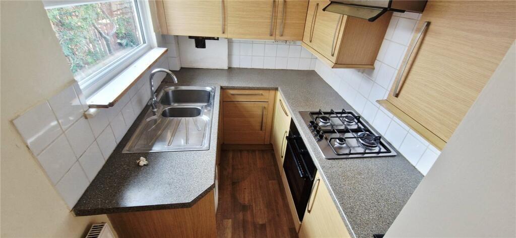Dover Road, Northfleet, Gravesend, Kent, DA11 photo 4