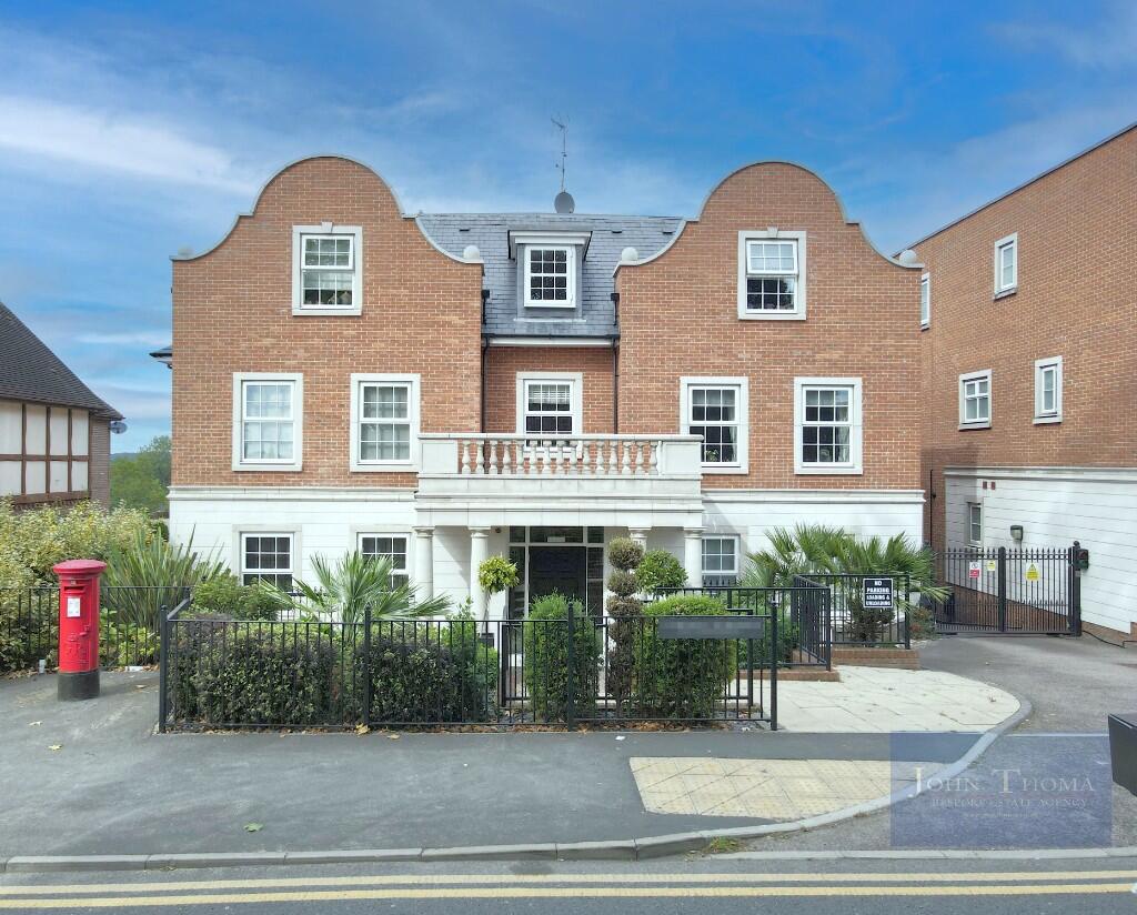 4-bed house on Manor Road, Chigwell, Essex, IG7, £1,250,000