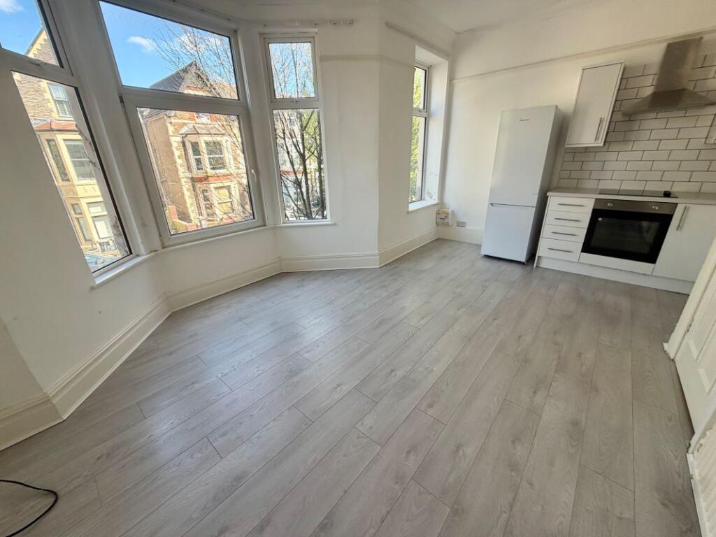 Main image of property: Flat 3, 89 Connaught Road, Cardiff, CF24 3PX