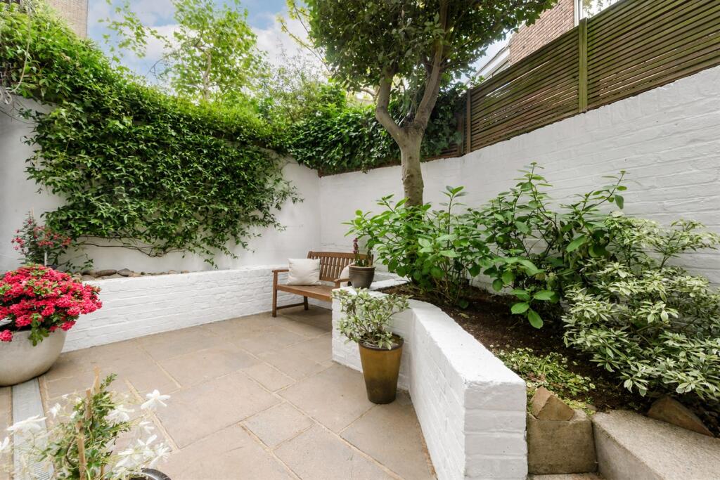 Main image of property: Pembridge Villas, London, W11