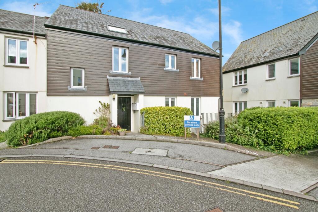 Main image of property: Calver Close, Penryn, Cornwall, TR10