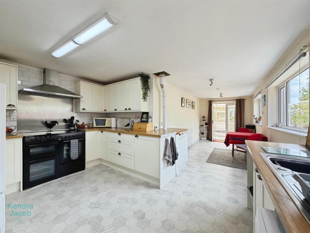 House in Bassetlaw, Gringley on the Hill - View 2