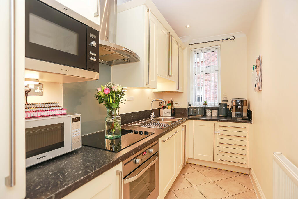 Additional image 7 of Hampton House, 456 Station Road, Dorridge, Solihull