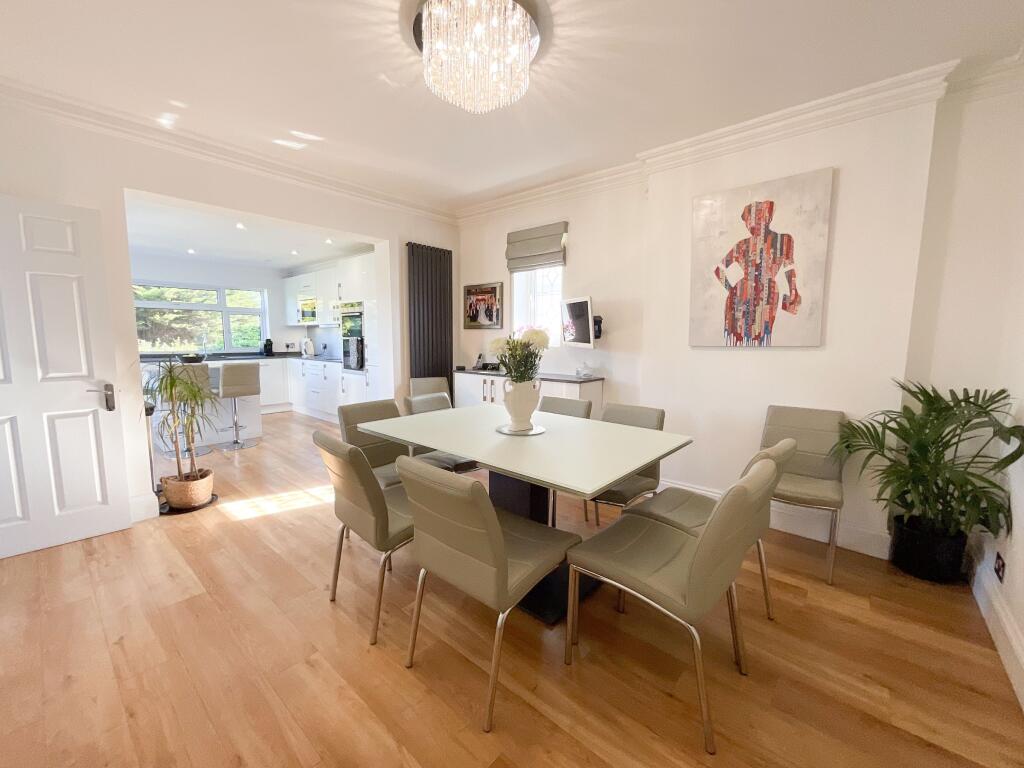Taunton Drive, Westcliff-on-Sea photo 3