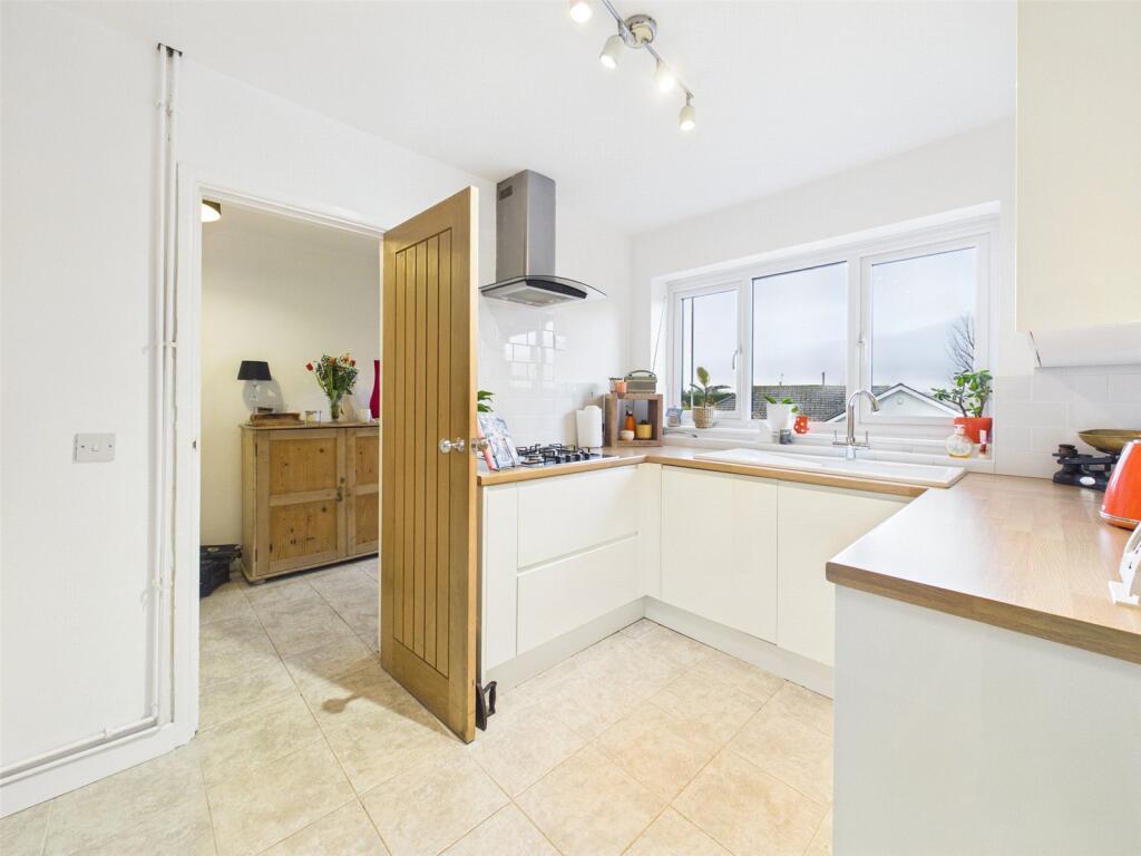 Burnham Drive, Bleadon Hill, Weston-super-Mare, North Somerset, BS24 photo 3