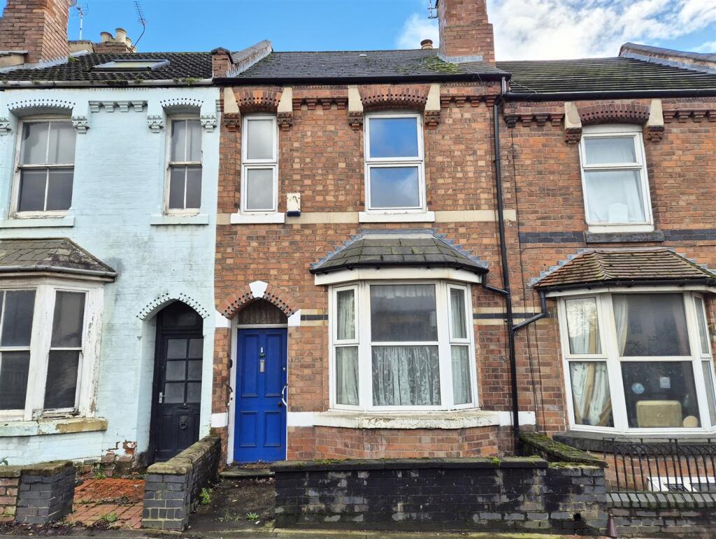 Main image of property: Emscote Road, Warwick, CV34 5QT