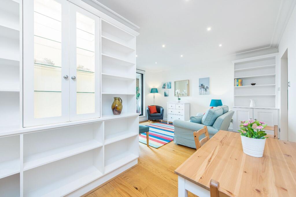Apartment in London, Royal Borough of Kensington and Chelsea - More