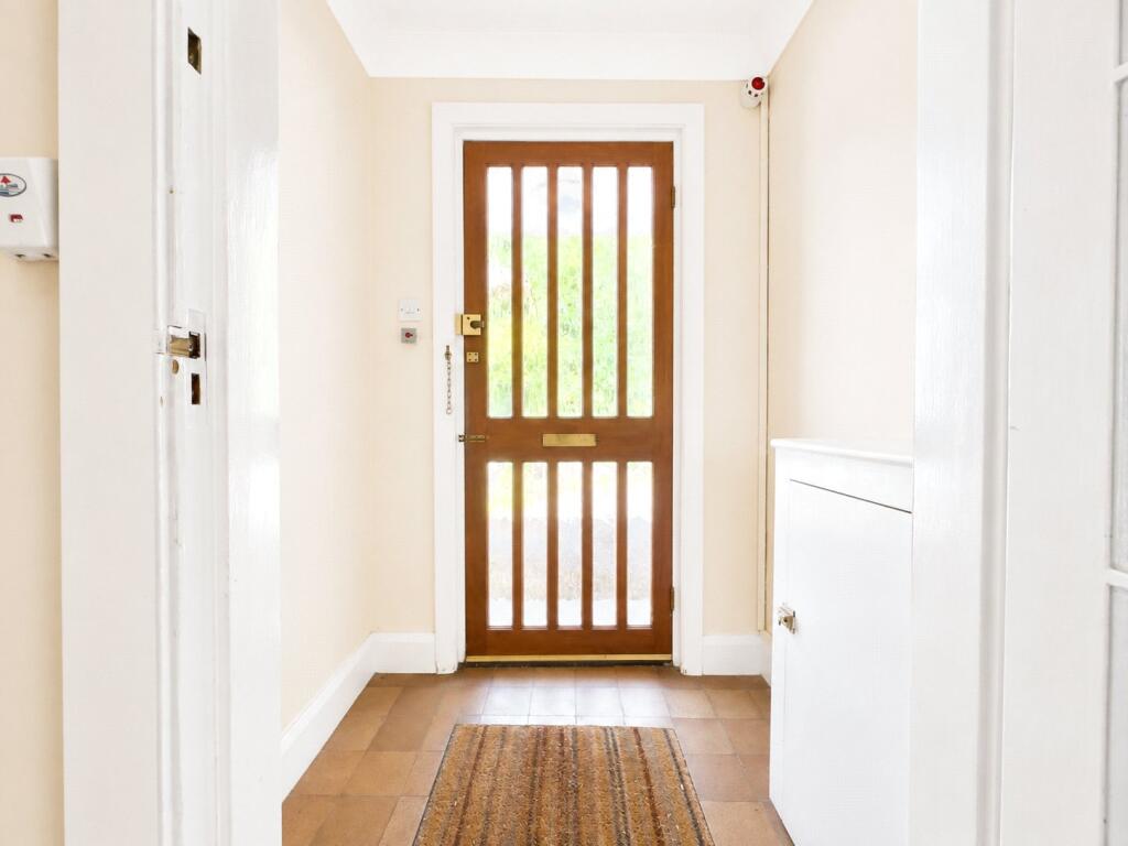 House in Heswall, Liverpool City Region - More