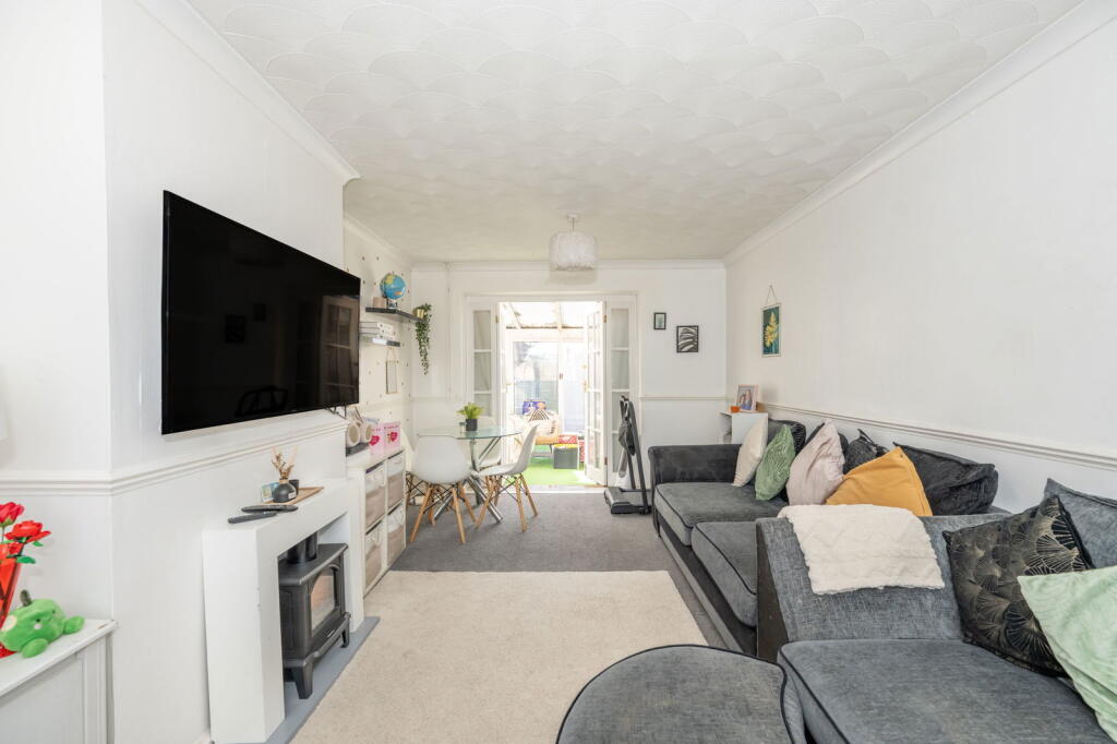Vaughan Close, Southampton, Hampshire, SO19 photo 4
