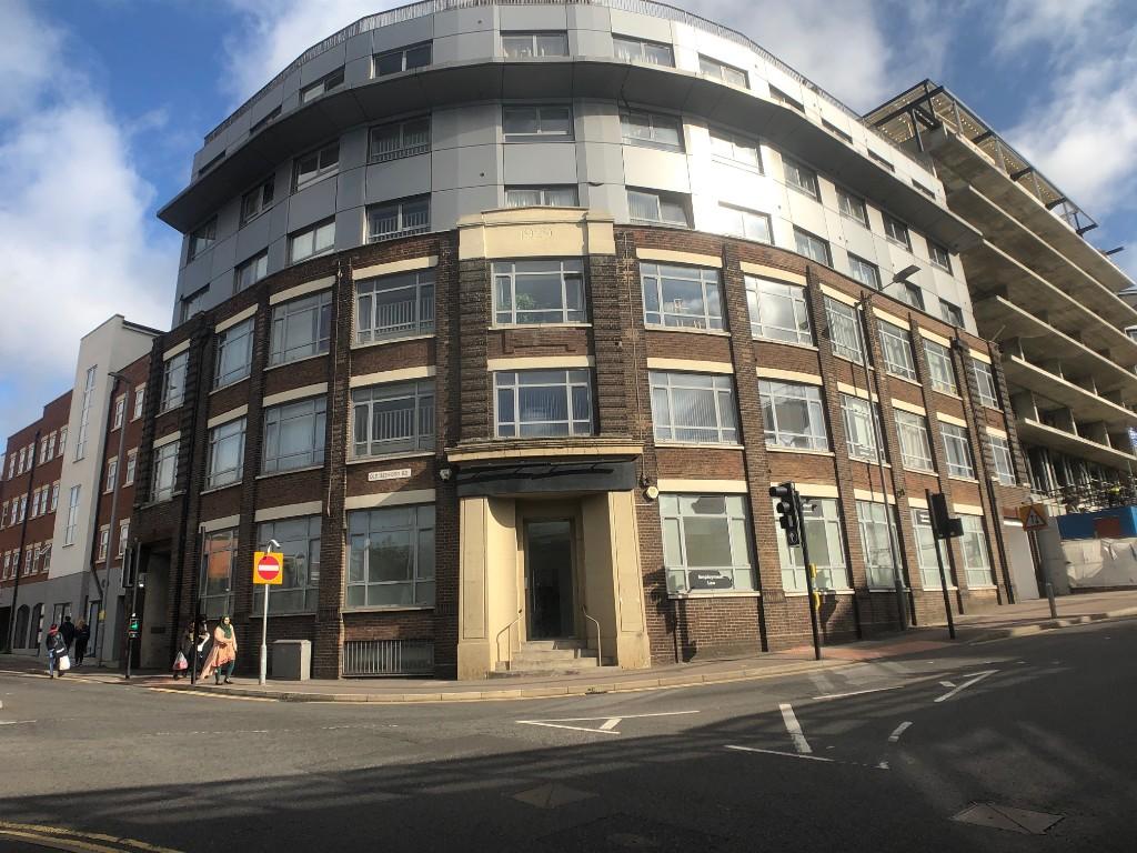 Main image of property: Midland Road, Luton, Bedfordshire, LU2