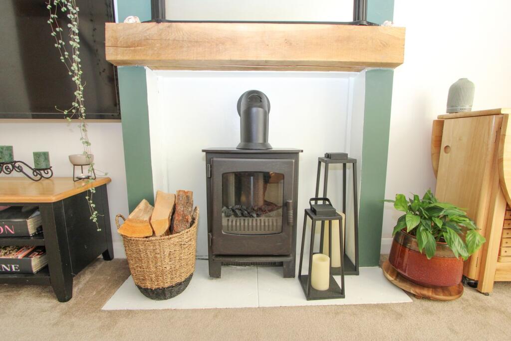 House in Wotton-under-Edge, West End, Wickwar - More