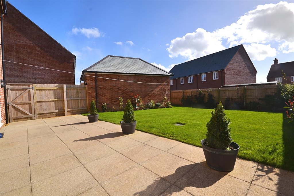Harvest Hill, Charminster, Dorchester photo 3