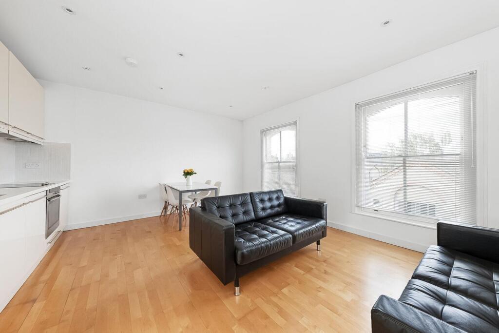 Apartment in London - View 5