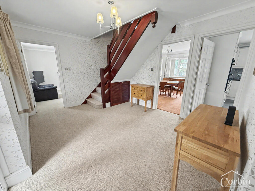 Fitzwilliam Close, Bournemouth, BH11 9 photo 4