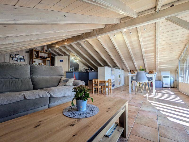 Main image of property: 2 Bedroomed Top Floor Apartment, Central Samoens