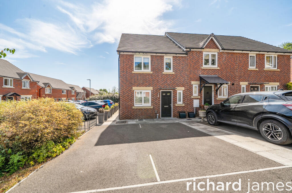 Main image of property: Dennis Street, Swindon, SN5