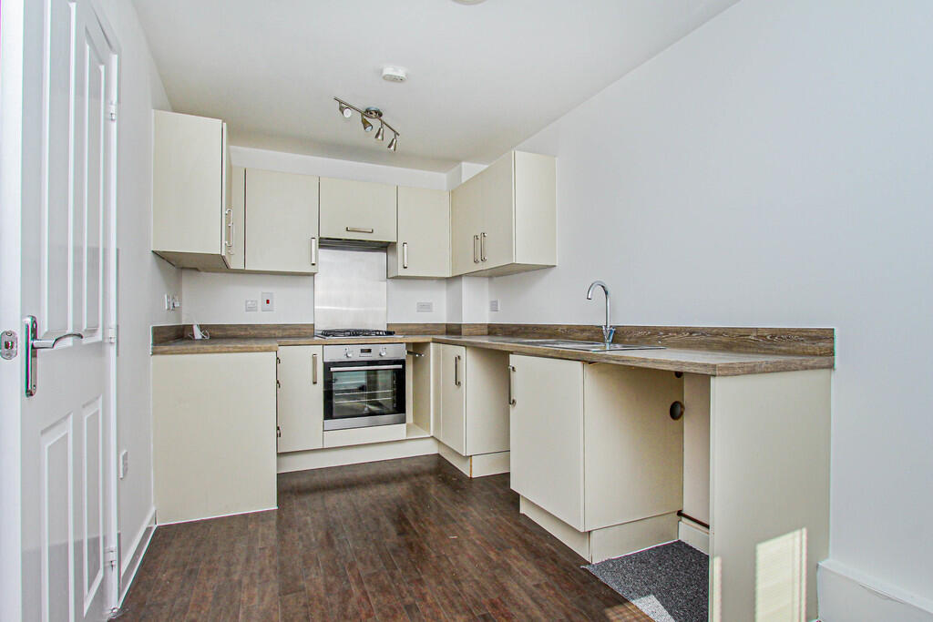 House in Irthlingborough, North Northamptonshire - View 2
