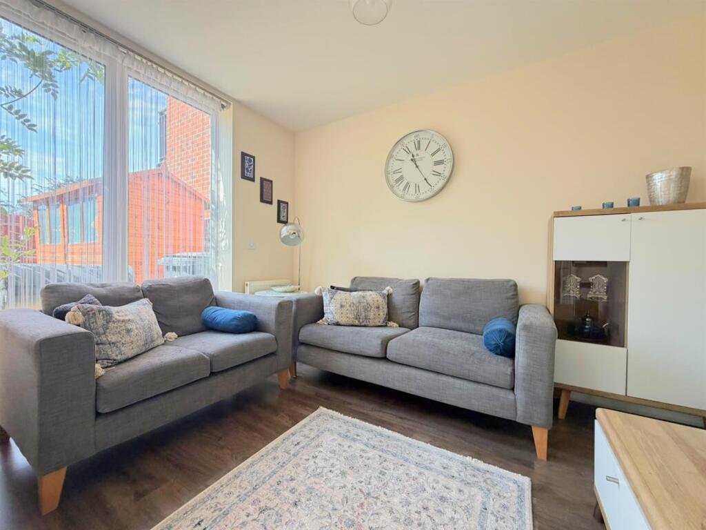 House in Leicester, Crown Hills - View 3