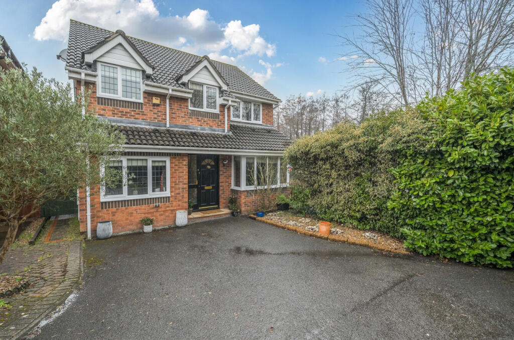 Main image of property: Cressida Chase, Warfield, Bracknell, Berkshire, RG42