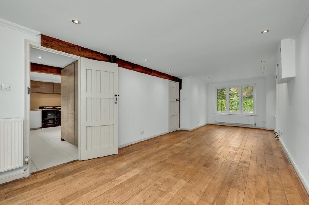 House in Kingston upon Thames - View 4